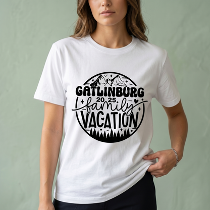 Custom Gatlinburg 2025 Family Vacation Shirts, Smoky Mountains Matching Group Hoodies, Personalized Gatlinburg Trip 2026 Sweatshirts